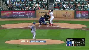 Byron Buxton's leadoff homer (18)