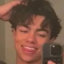 Nhân vật trò chuyện AI tốt nhất Keitaro Nagame: Khám phá hồ sơ & bình luận  của người dùng