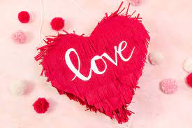 Wie und wo kann ich fotos in 10 x 15 cm bearbeiten und in diesem maß. Herz Pinata Zum Valentinstag Basteln Ars Textura Diy Blog