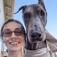 Iris Luckey's Instagram, Twitter & Facebook