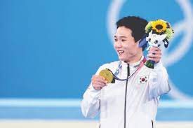 신재환 아버지 아픈 허리로 딴 금메달, 눈물난다 음주운전, 가난이 죄냐 이랬던 이재명 대변인 결국 사퇴 가사도우미에게 70억 상속…몽땅 도로. 7qkgz Oo 4jq5m