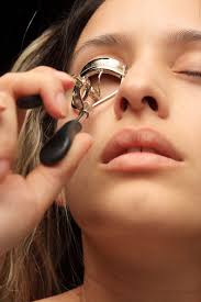 Jan 30, 2019 · you're not heating your eyelash curler. 11 Fehler Beim Schminken Die Dich Alter Aussehen Lassen Fake Eyelash Makeup Fake Eyelashes Eyelashes