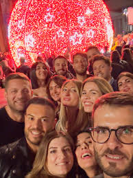 𝐶𝑜𝑢𝑛𝑡 𝑦𝑜𝑢𝑟 𝑎𝑔𝑒 𝑏𝑦 𝑓𝑟𝑖𝑒𝑛𝑑𝑠, 𝑛𝑜𝑡 𝑦𝑒𝑎𝑟𝑠