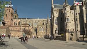La catedral de astorga es un gran templo que incorpora diferentes corrientes artísticas que abarcan desde el gótico, diferentes corrientes del renacimiento, barroco y neoclasicismo. El Arcon 172 El Arcon Astorga Y La Catedral De Los Caminos Youtube