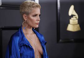 Halsey goes braless; performs in Japan [Photos] - IBTimes India