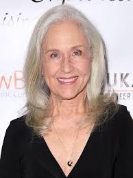 Silver Spoons ran from 1982-1987 I had the pleasure of meeting Erin Gray  several years ago