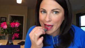 Résultat de recherche d'images pour "cfm red lipstick"