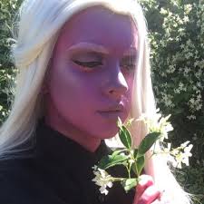 Ruby Lloyd Thwaites (@jis00s_pls)