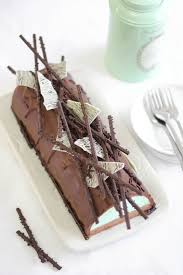 Mint Chocolate Cheesecake Buche De Noel Mint Chocolate Cheesecake Mint Chocolate Desserts