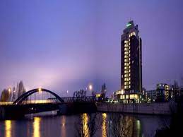Wasserforum is less than 0.9 km away. Hotel Holiday Inn Hamburg Hamburg City Hamburg Hotelopia