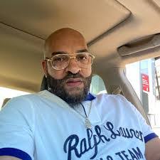 Delvin Washington's Instagram, Twitter & Facebook