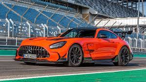 2.63 cr *.it is available in 1 variants, a 3982 cc, bs6 and a single automatic transmission. 2021 Mercedes Benz Amg Gt Buyer S Guide Reviews Specs Comparisons