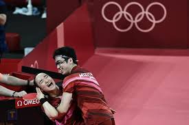 Mima ito of japan celebrates winning her match with jun mizutani of. C2qx3kbrfdlqbm