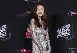 Aku harap kalian bisa mengerti kondisi ini dan merestui pernikahan kami. Who Is Choi Ji Woo S Husband Winter Sonata Actress Marries Secretly Ibtimes India