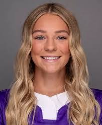 Adrianna Candelaria's Instagram, Twitter & Facebook