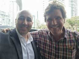 El periodista Tucker Carlson viajó desde Estados Unidos a la Argentina para  entrevistar a Javier Milei