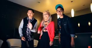 Lirik lagu dan video klip. Viral Tiktok Ini Lirik Lagu Untuk Dia Sleeq Najwa Latif Sonora Id
