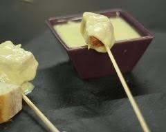 Fondue Savoyarde Simple Fonduesavoyarde Fondue Savoyarde Facile Rapide Une Recette Cuisineaz Fonduesavoyarde Fondue Classic Food Tasty Dishes French Tea