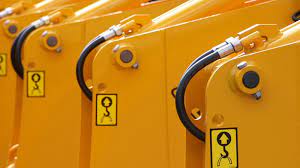Given that particle contamination of hydraulic oil reduces the service life of hydraulic components, it would seem logical that a hydraulic system can never have too many filters. Tractor Hydraulics For Dummies Everything You Need To Know Farming Base