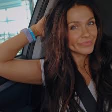 Jo Price's Instagram, Twitter & Facebook