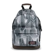 The eastpak wytoming is a stylish backpack for everyday use. Sac A Dos Wyoming Urban White Eastpak
