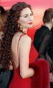 Pin By Marisa Tapia On Hair Stuff Curly Hair Inspiration Minnie Driver Curly Hair Styles Naturally