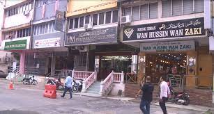 Isu pembelajaran tulisan jawi di sekolah vernakular terus memuncak apabila persekutuan persatuan lembaga pengurus sekolah cina malaysia (dong zong) menyerahkan memorandum menolak pembelajaran itu. Isu Permasalahan Tulisan Jawi Di Malaysia Tulisan Jawi Hentikan Pertikaian Sarawakvoice Com Cetusan Isu Daripada Pelbagai Pihak Membimbangkan Status Tulisan Jawi Di Malaysia Khususnya
