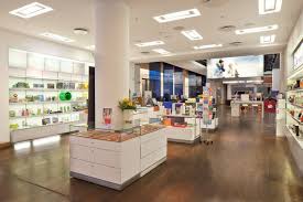 Deutsche Bank Q110 Bank Design Trends