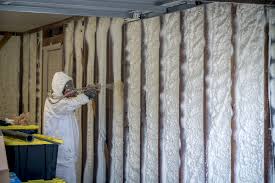 Spray Foam Insulation Vs Fiberglass What S The Difference