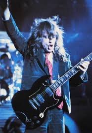 Discover angus young famous and rare quotes. Angus Young Signature Sg Sg Wiki Fandom