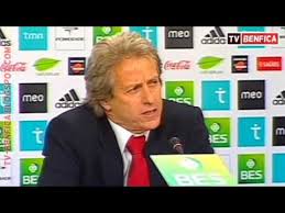 Sem títulos expressivos desde 2013, quando venceu a copa do brasil, o urubu busca o novo técnico do flamengo tem um perfil nada discreto, não só por seus títulos, como também pelo. Apresentacao De Jorge Jesus Novo Treinador Do Benfica Completo 1 3 Youtube
