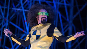 Tanto se mi cambio le mutande. Caparezza Guarda Le Foto E Scopri La Scaletta Del Concerto Di Milano Rockon It