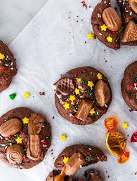 Our Easy 3 Step Quality Street Cookie Recipe Cosmopolitan Uk Cookie Recipes Tray Bakes Cookies