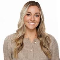 Ashley Halter's Instagram, Twitter & Facebook