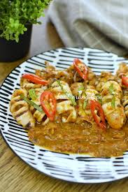 Entah itu ikan air tawar atau air laut semuanya sedap untuk di makan. Sotong Bakar Bersambal Yang Lazat Dan Mengancam Buat Orang Lapo