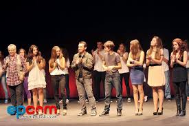 The next day the boy hunted far to the east and there found a village. Los Finalistas Del Concurso Camp Rock 2 De Disney Channel Cantaron En La Nucia A Beneficio