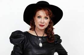 Détár enikő háromszor járta az első osztályt anyja miatt. Detar Eniko Kb 3 Ora Alvassal Csinaltam Vegig A Napokat Bellacafe Hu