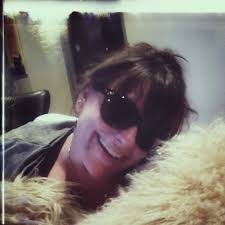 Stream Lesley Lorch music