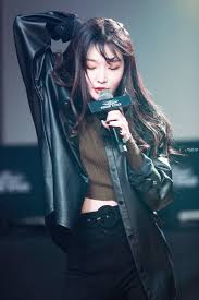 Pin By Rya On Kpop With Images Hawaiian Woman Kpop Girls Fashion