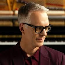 Stream Heart in Hand