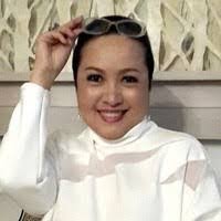 Samantha Barbara's Instagram, Twitter & Facebook