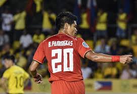 Gini perlakuan pemain ac milan saat bambang pamungkas bisa cetak 2 gol ke gawang mereka. Rekor Rekor Bambang Pamungkas Bersama Persija Dan Indonesia Asumsi