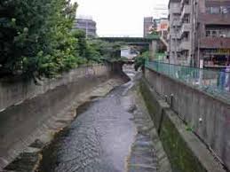 小惑星探索は巨大な公共事業の プロジェクトだと私は思います 高速道路の建設の代わりに 宇宙空間の地図作りをして 今後 何世代も残る 公文書. Kanda Jpn