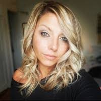 Leah Spring's Instagram, Twitter & Facebook