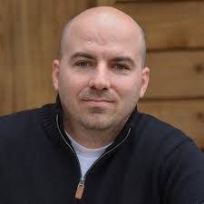 Jules Mclean's Instagram, Twitter & Facebook