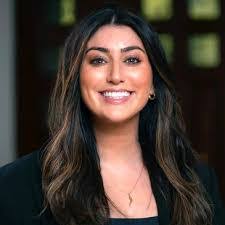 Stephanie Basile's Instagram, Twitter & Facebook