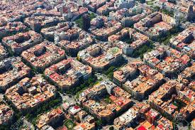 Essential guide to the el eixample barrio in barcelona. Vista Aerea Del Barrio Del Eixample Barcelona Espana Fotos Retratos Imagenes Y Fotografia De Archivo Libres De Derecho Image 41937788