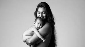 Actor Kasthuris Photo Shoot for Motherhood Wins Hearts