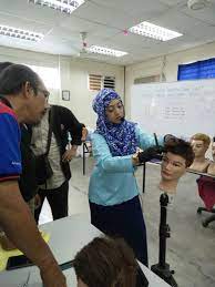 28 грудня о 04:44 · kuantan, паханг, малайзія ·. Kursus Gunting Rambut Giatmara Prima Tasek Gelugor Facebook