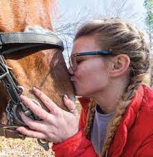 Shawn Earp's Instagram, Twitter & Facebook